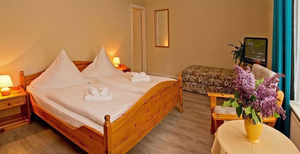 Hotel Pommerscher Hof زينوويتز المظهر الخارجي الصورة